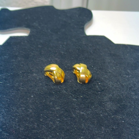 Authentic Cristian Dior Gold plated clip on Earrings - Picture 4 of 13